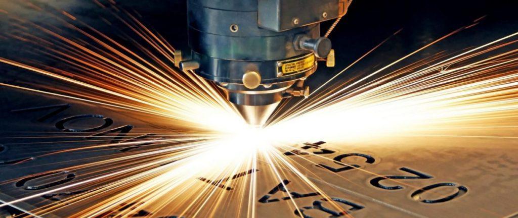 Cómo se diferencian el corte y el grabado laser